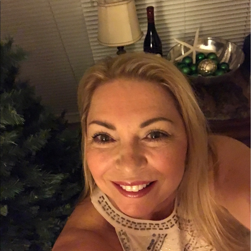 Meet your Posher, Cynthia