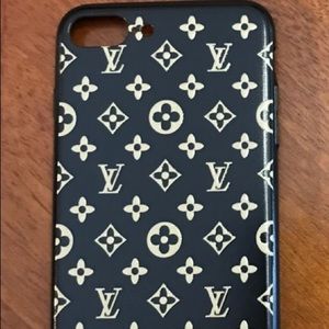 iPhone 7+ case with matching screen protector