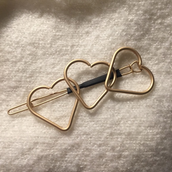 ❤️only one❤️ heart hair clip - Picture 4 of 6