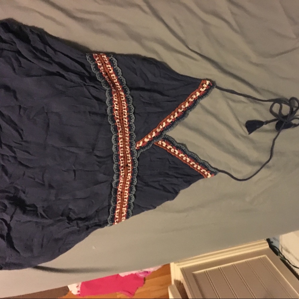 Around the neck tank top