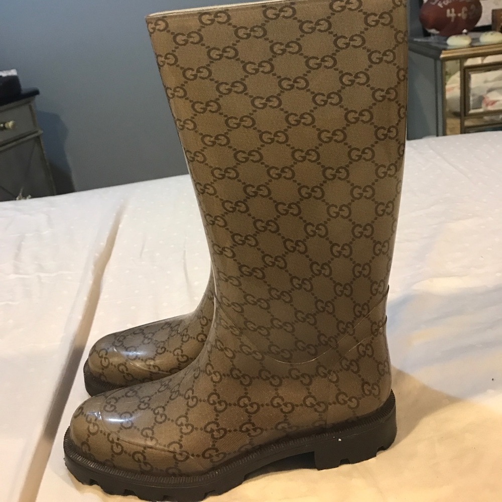 ⚡️FLASH SALE TODAY ONLY until 9pm Gucci rain boots