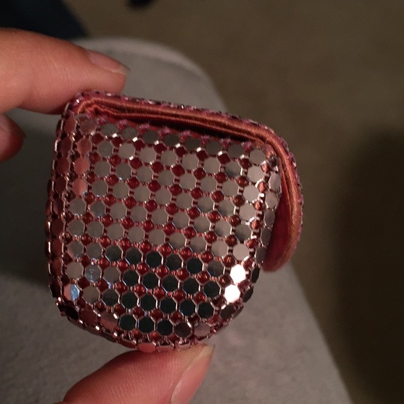 💋 Express Pink Metallic Lipstick Case 💄 - Picture 3 of 5