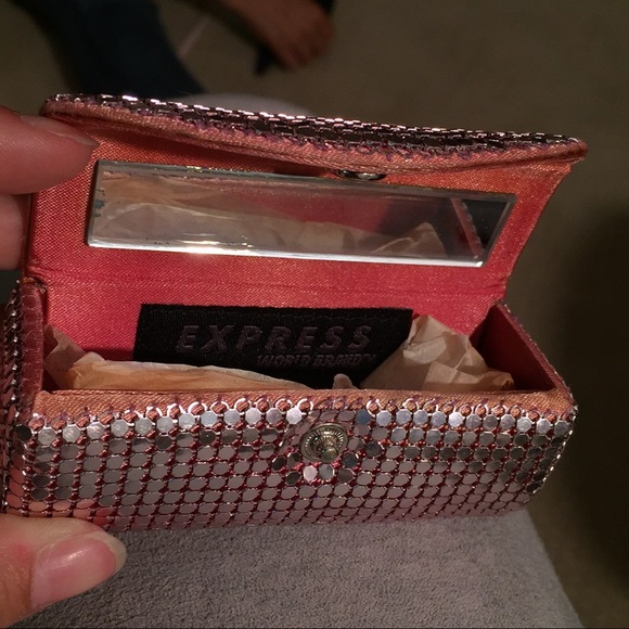 💋 Express Pink Metallic Lipstick Case 💄 - Picture 4 of 5