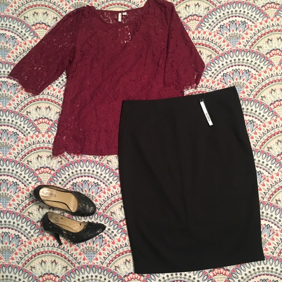 Harve Benard Dresses & Skirts - Black Pencil Skirt