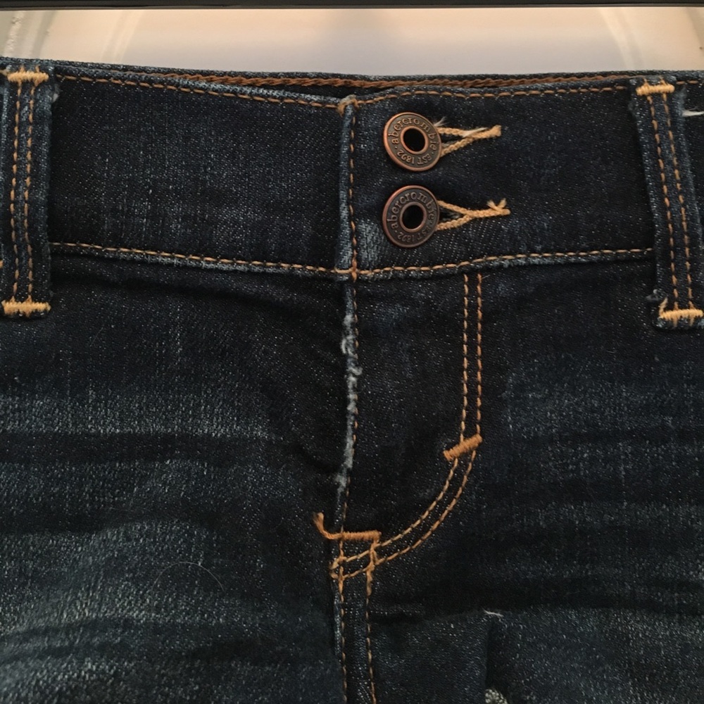 Abercrombie shorts - Picture 3 of 4