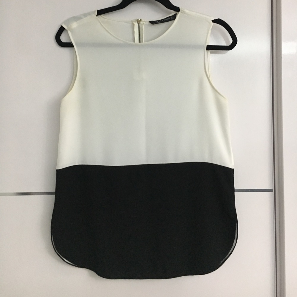 Zara Black white top with gold zipper detail