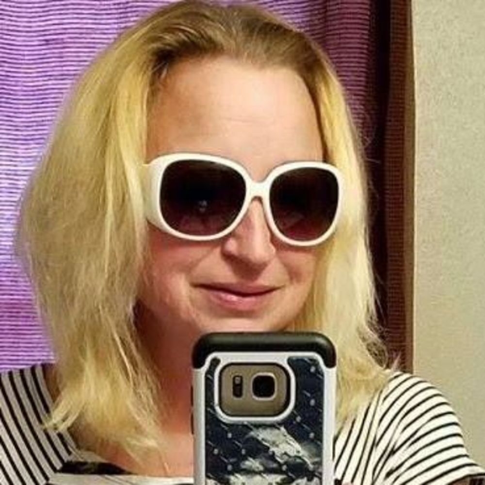 Meet your Posher, Dagmar