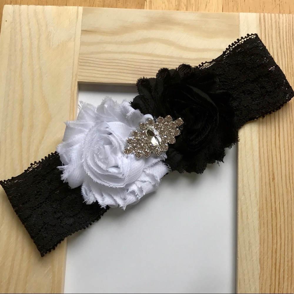 NWOT Black and White Rhinestone Lace Headband