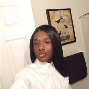 Meet your Posher, Chanel