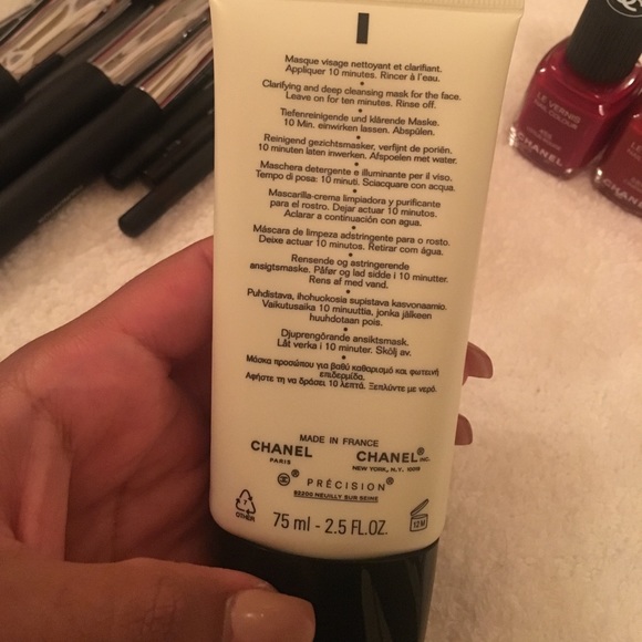 Chanel - Picture 2 of 3