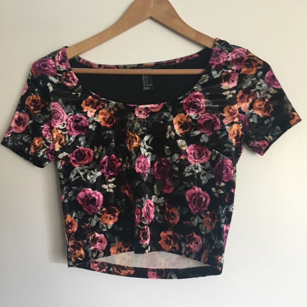 {f21} velvety floral crop top