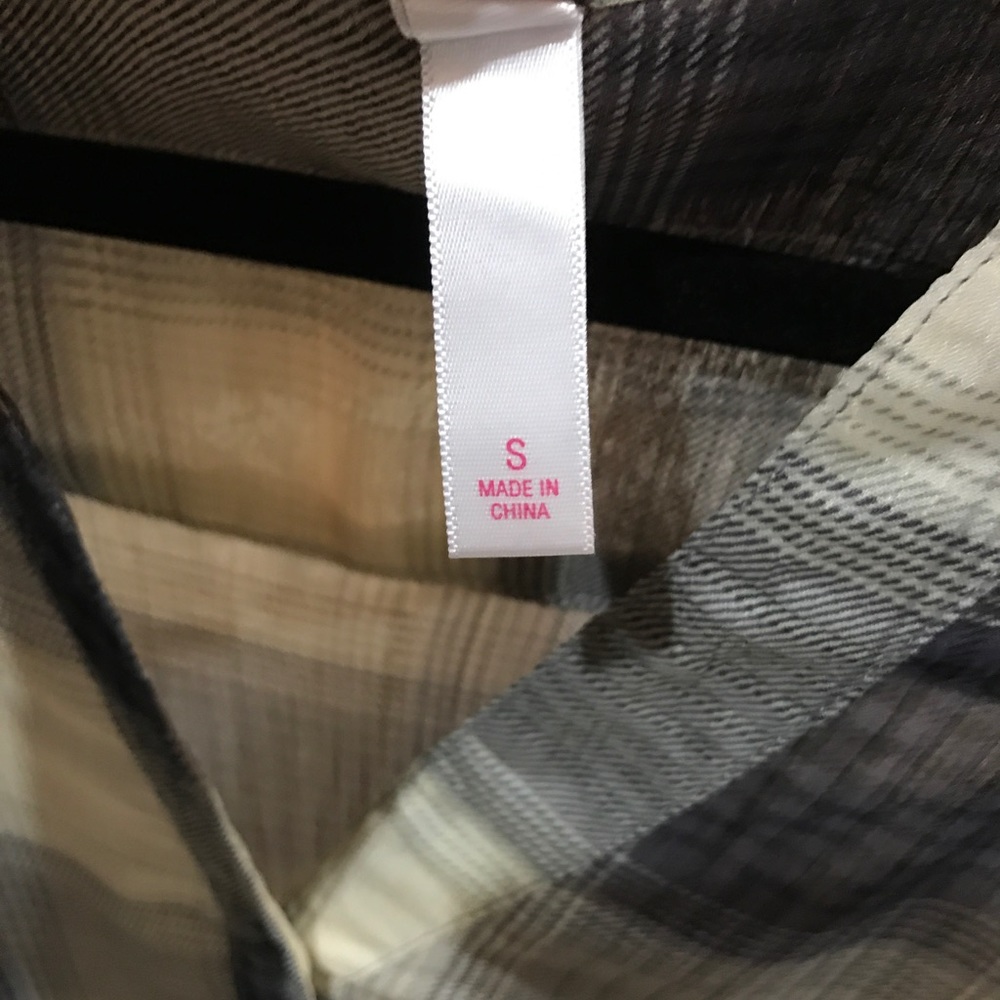 Plaid Top - Picture 4 of 4
