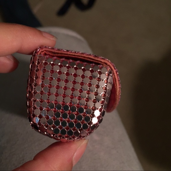 💋 Express Lipstick Case with Mirror 💄 - Picture 3 of 4