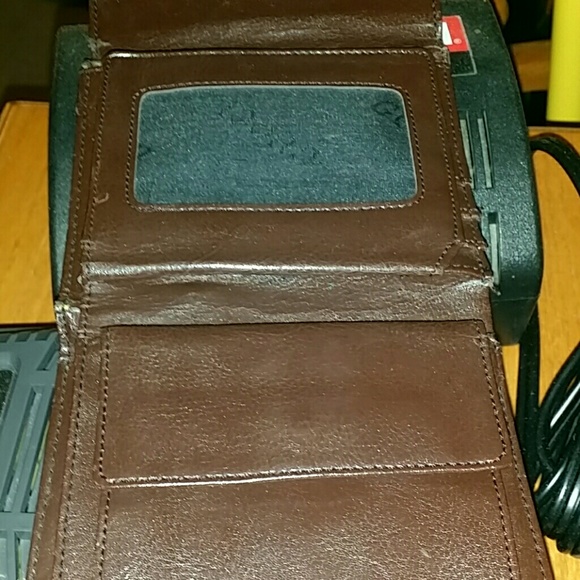 Gucci wallet (woman's) - Picture 3 of 4