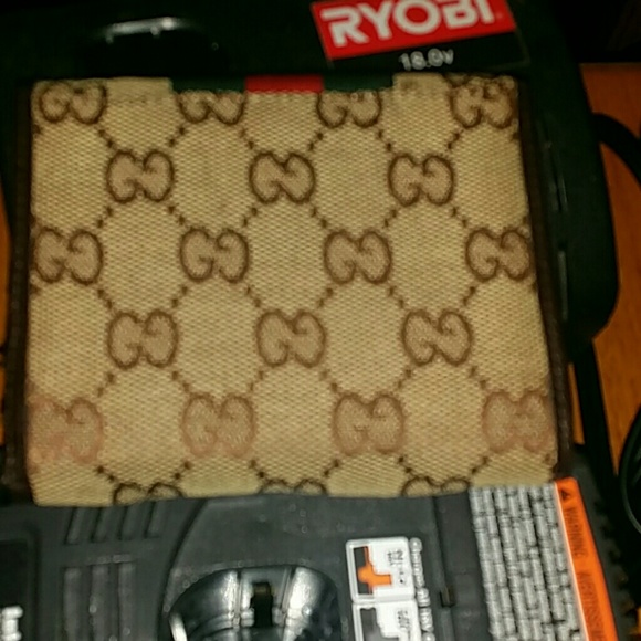 Gucci wallet (woman's) - Picture 4 of 4