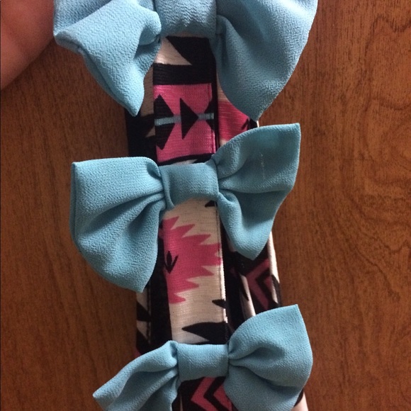 ***SOLD ON Ⓜ️.......  Aztec print//bow racerback - Picture 3 of 3