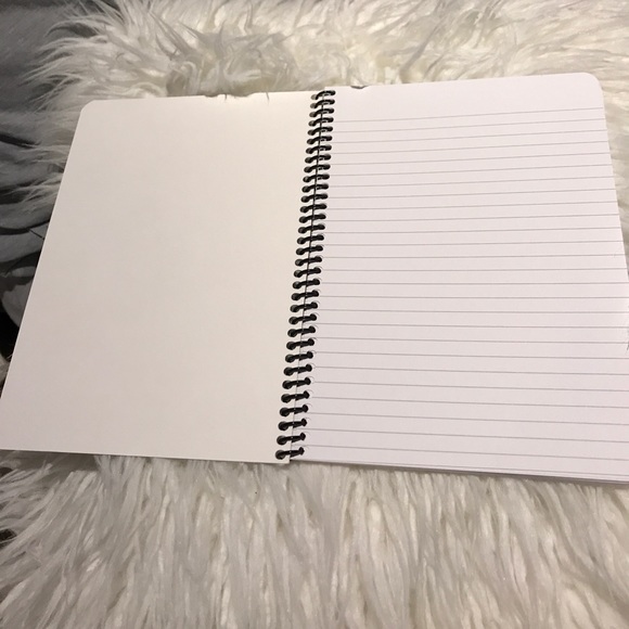 Guess notebook - Picture 2 of 3