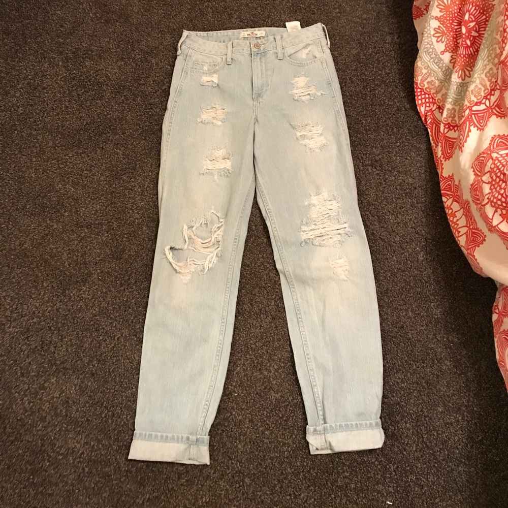 Hollister high rise boyfriend jeans