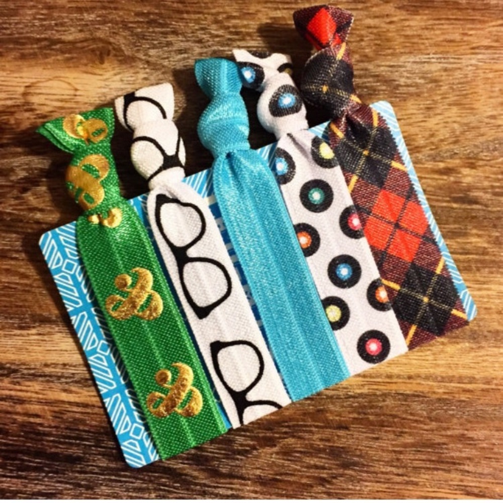 Hairties set,foe, music, ampersand, records, plaid