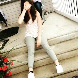 Meet your Posher, Cristina