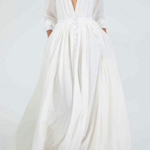 Want to buy these type of dresses.  Let me know. - Picture 2 of 8