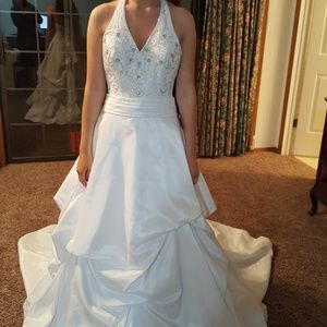 Brand new wedding dress