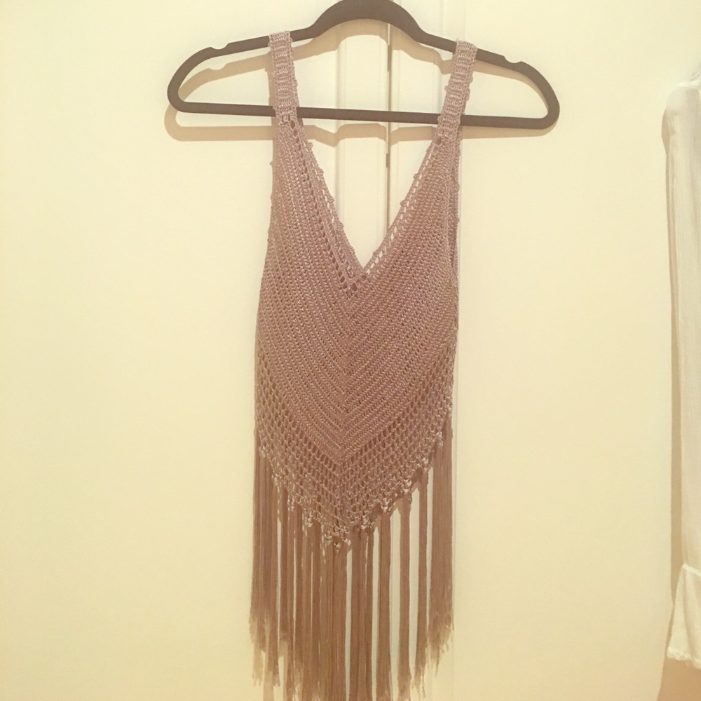 Knitted low neck vest