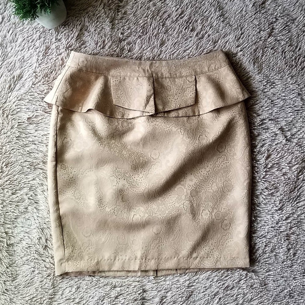 Forever 21 Sz S Tan Peplum Skirt