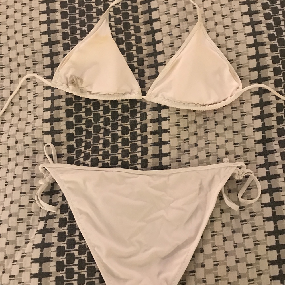 Victoria's Secret Bikini - Picture 4 of 4