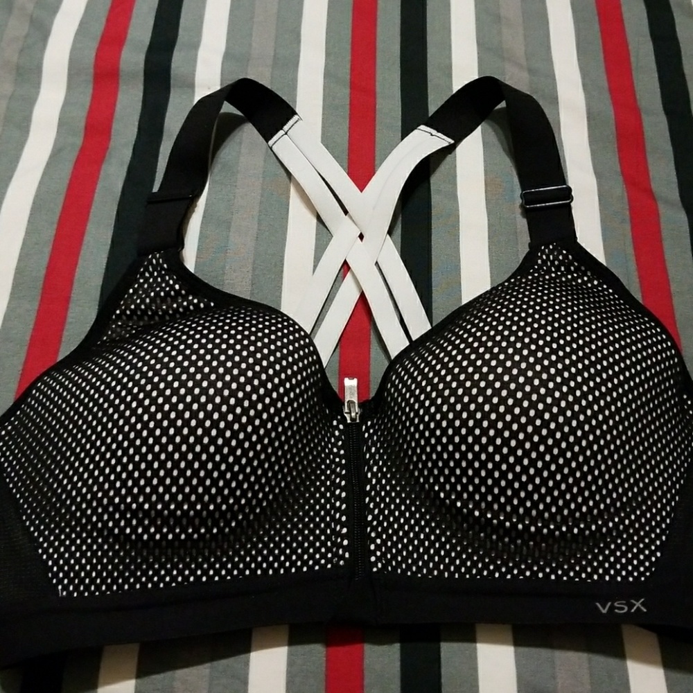 Women's sports bra