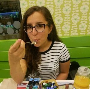 Meet your Posher, Ceci