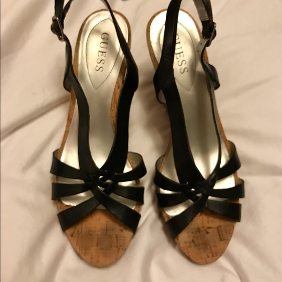 GUESS shoes - Picture 2 of 2