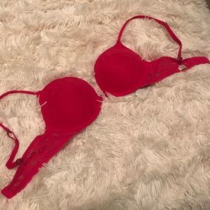 BRAND NEW ABERCROMBIE AND FINCH BRA