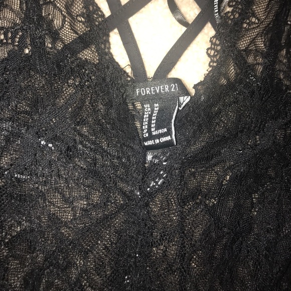 Forever 21 lace black bodysuit - Picture 2 of 4