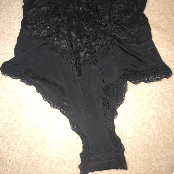 Forever 21 lace black bodysuit - Picture 3 of 4