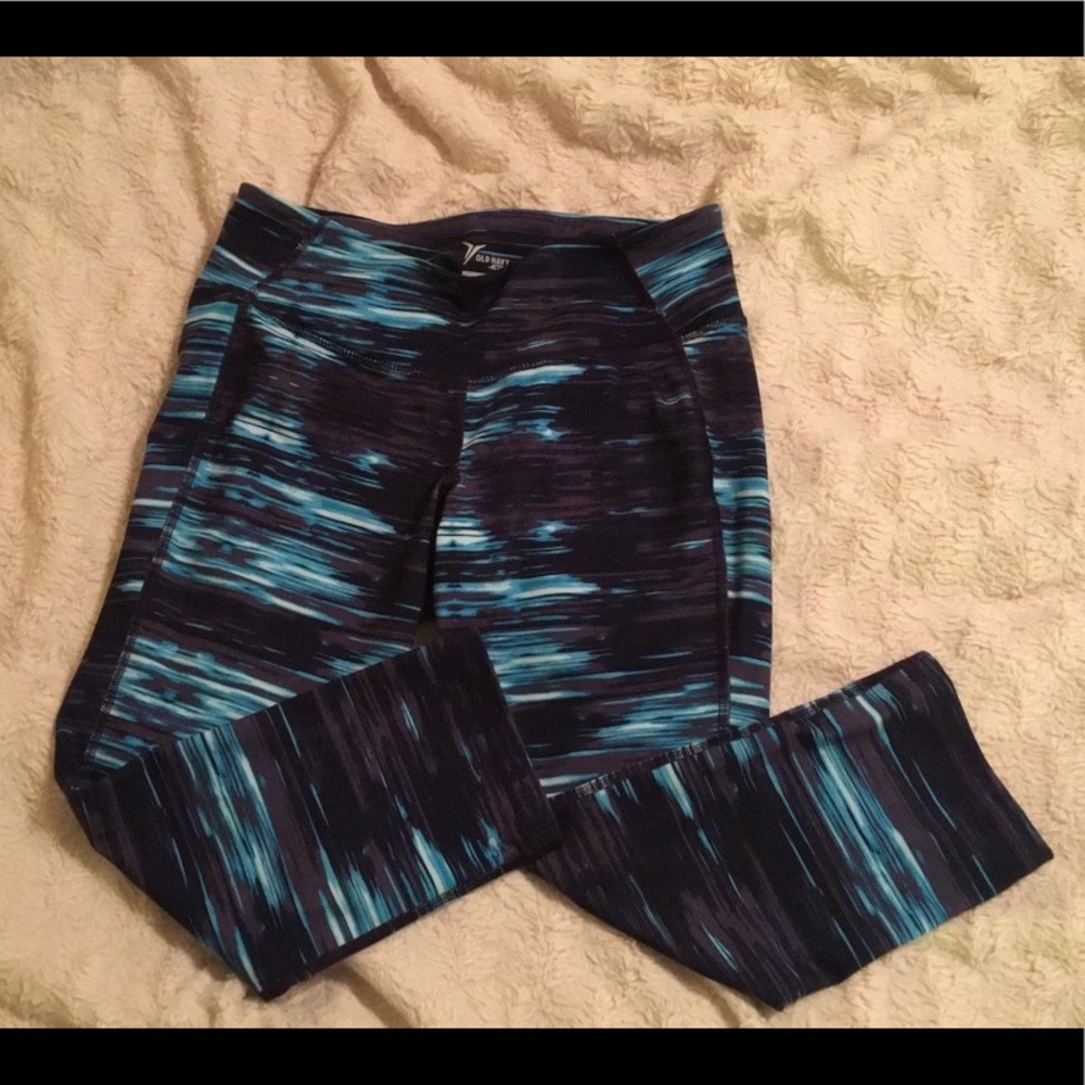 🎉🎉🎉 SOLD ✔️ Athletic Capri Leggings