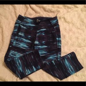 🎉🎉🎉 SOLD ✔️ Athletic Capri Leggings