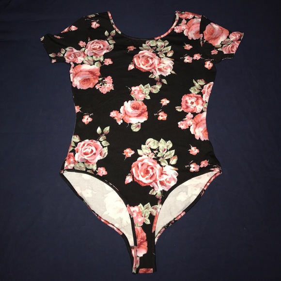 Forever 21 Tops - Floral bodysuit