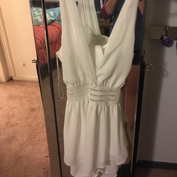 White romper!!! - Picture 2 of 4