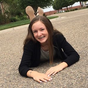 Meet your Posher, Becca