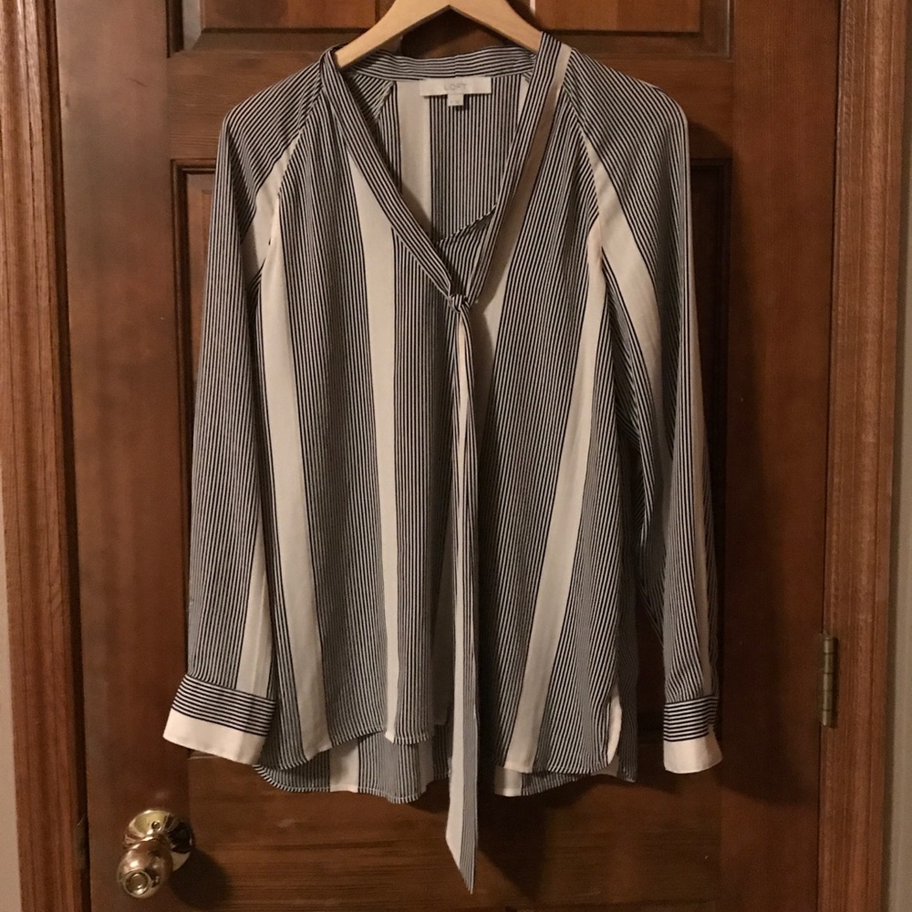 💥9/24 ONLY💥 LOFT tie neck blouse