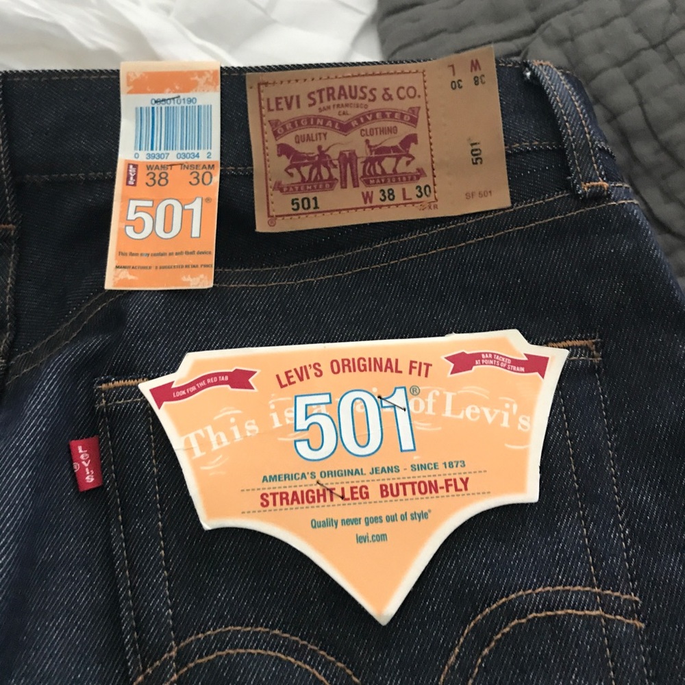 2 pairs of Levi 501 jeans size 38/30 and 40/30
