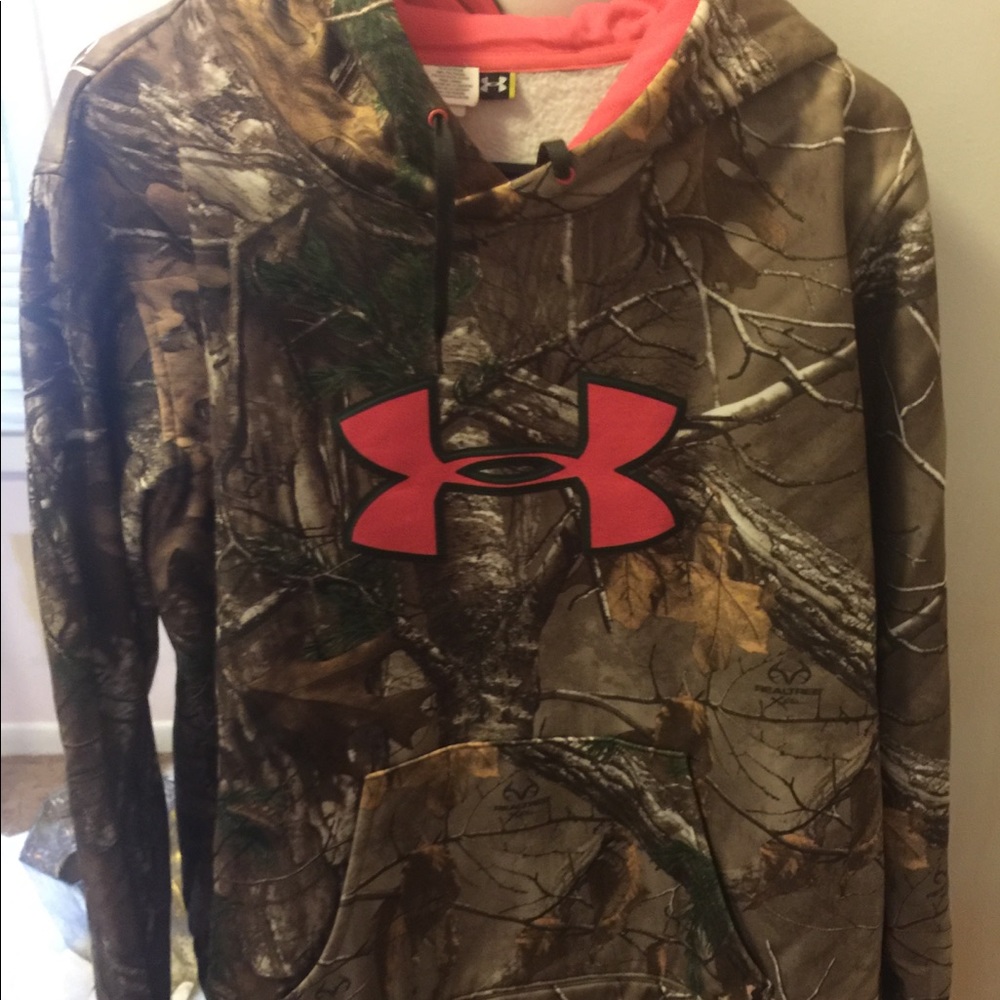 Womens under armour camo sweatshirt