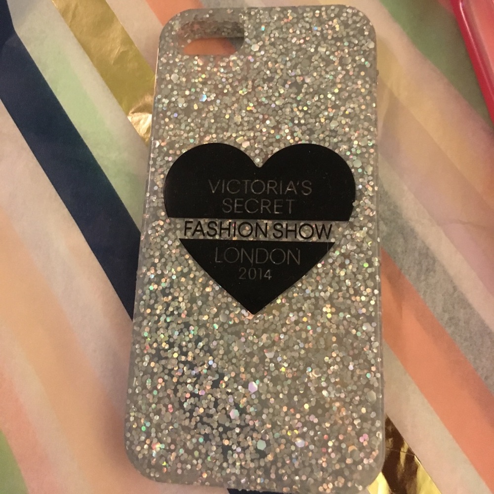 New IPhone 5 /5s Victorias Secret Case