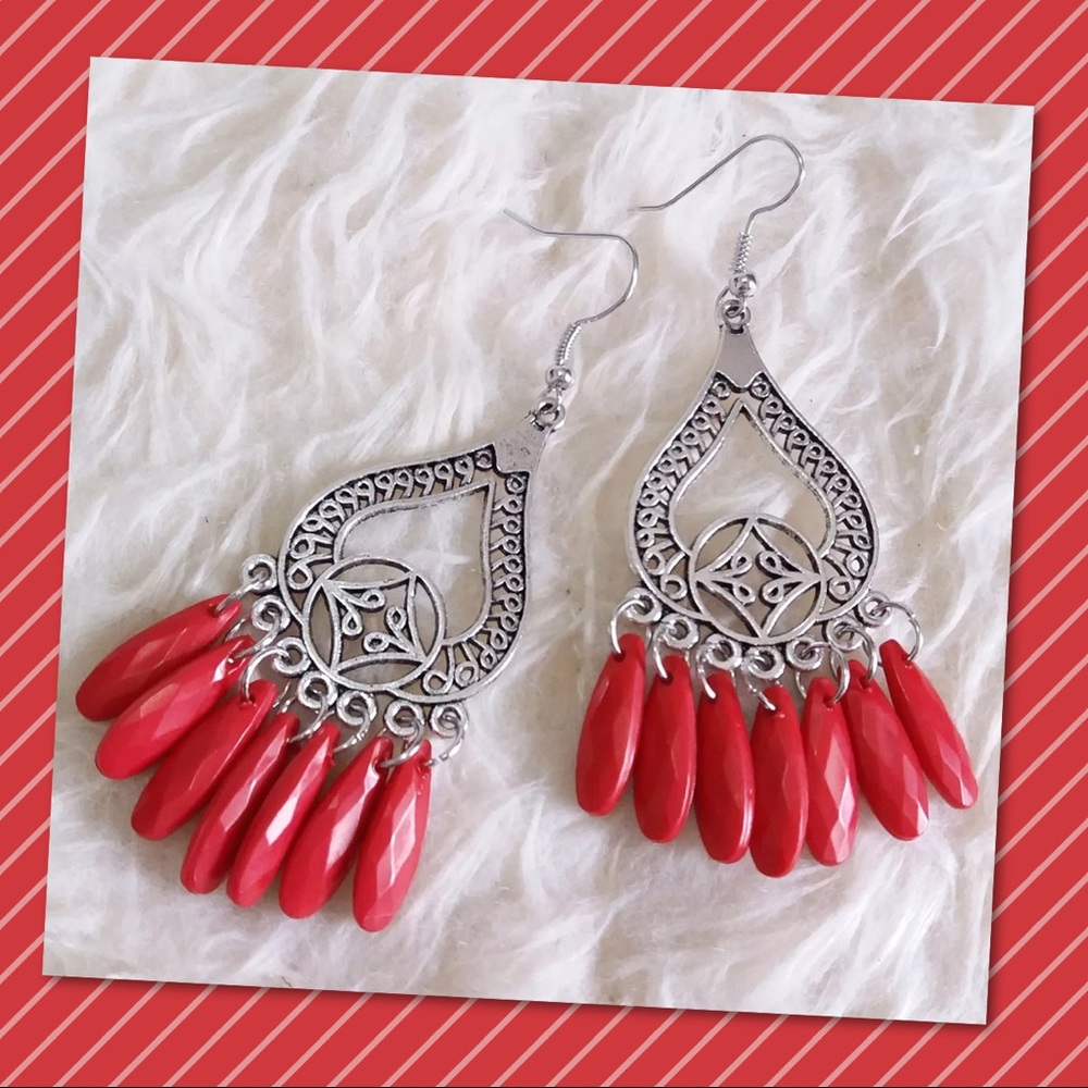 🌹New Vintage Bohemian RED/Silver Ear