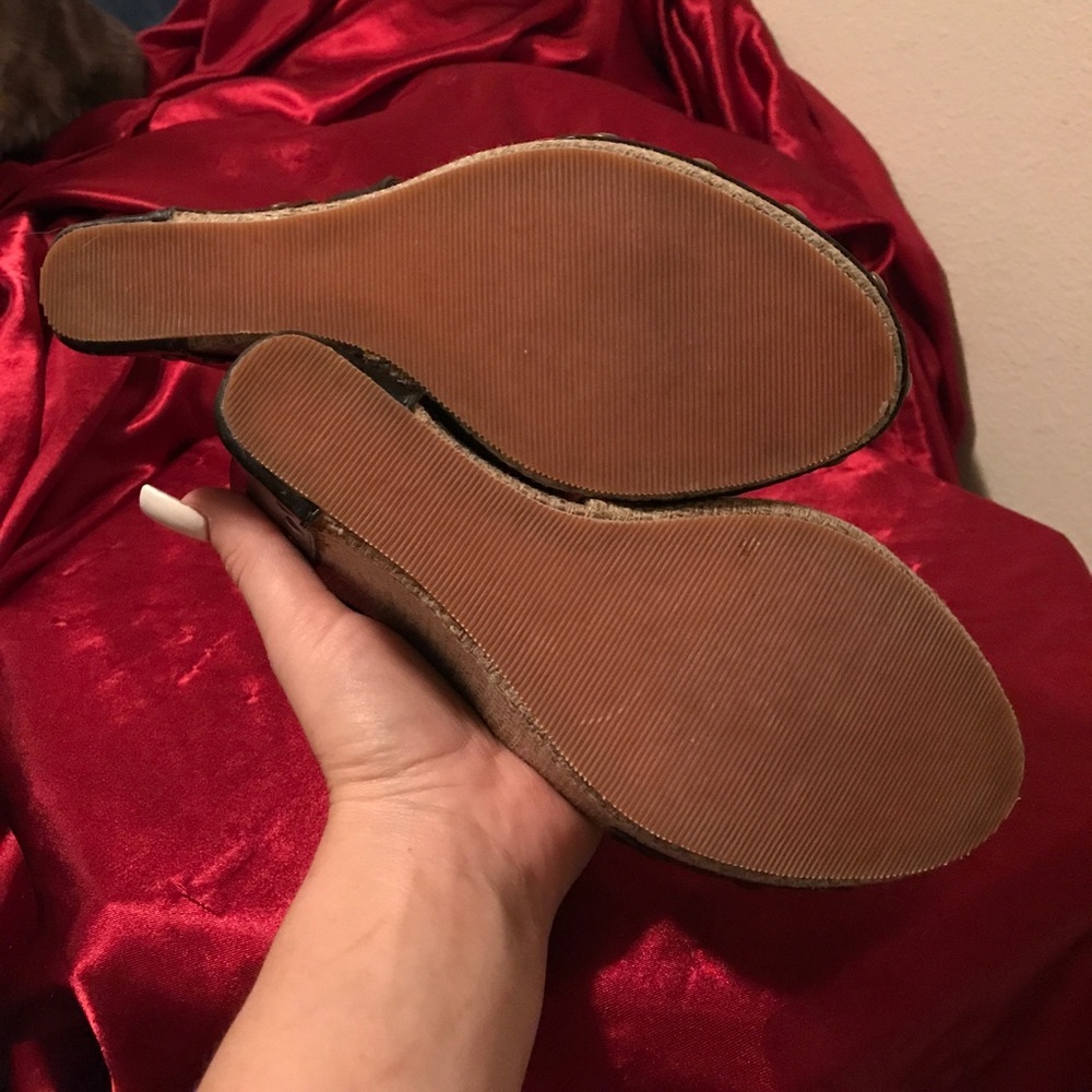 Victorias Secret Very Volatile Wedge Sandals - Picture 8 of 8