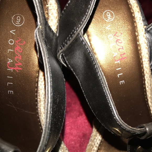 Victorias Secret Very Volatile Wedge Sandals - Picture 3 of 8