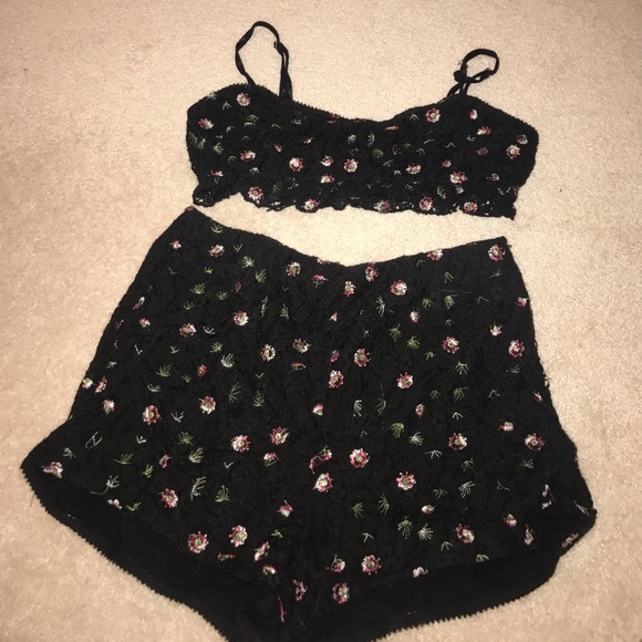 Forever 21 Other - Kendall and Kylie two piece set! Worn once.