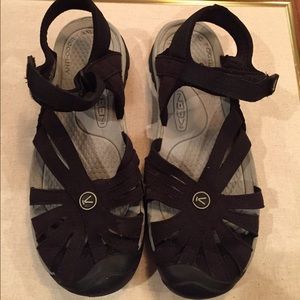 Keen sandals 8.5