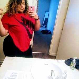 Meet your Posher, Adrianna